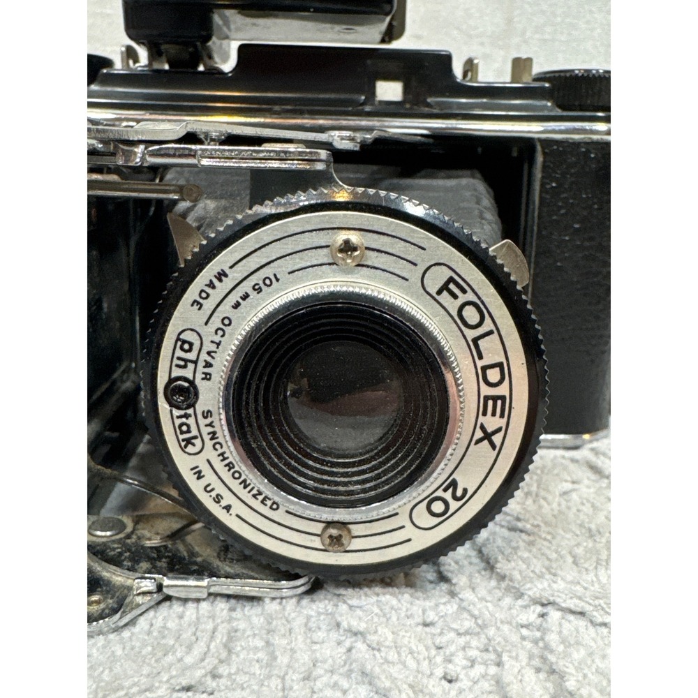 Vintage Pho-Tak Foldex 20 Folding Camera 105mm Octvar Lens with Flash Unit USA - Picture 2 of 9